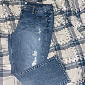 Torrid Capris Size 18